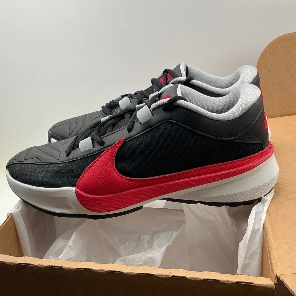 Nike Air Giannis Immortality 3 Black University Red DX4985-004 Mens 9.5 Sneaker